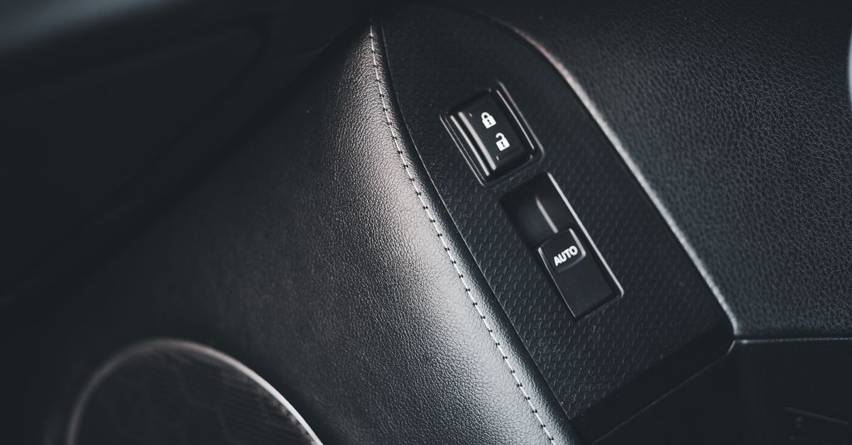 Acura car key fob — Trust Bolt Locksmith